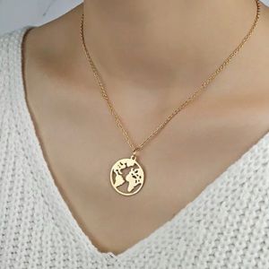 🗺 3 / $20 🗺 ❗️ World map necklace 🌎
